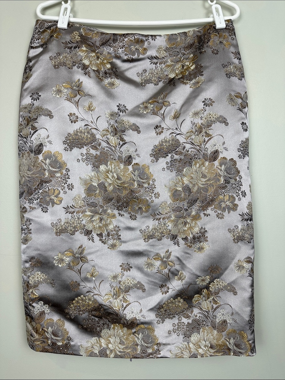 94. Danier silver gold floral embroidered tapestry pencil skirt